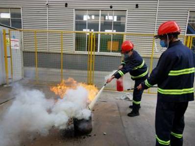 开展消防演练，筑牢安全防线----江苏国能合计科技有限公司消防演练